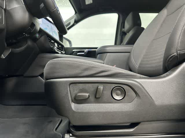 Used 2025 Chevrolet Tahoe LS RWD image 27