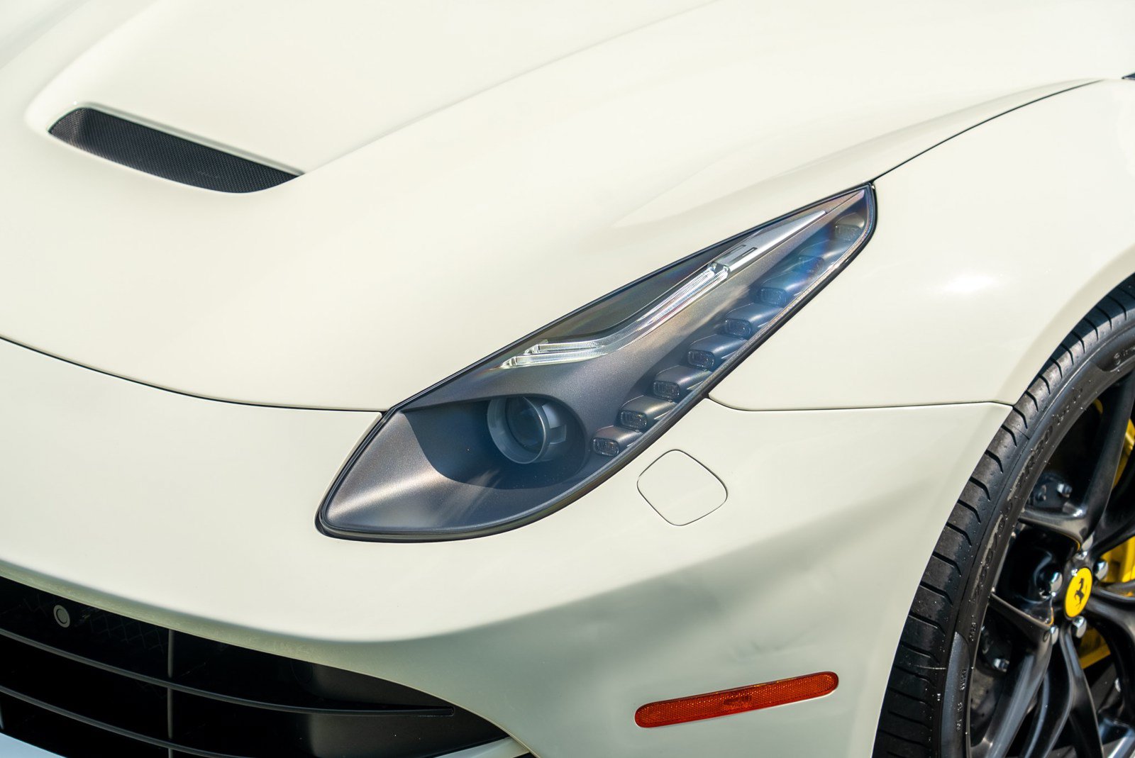 Used 2017 Ferrari F12 Berlinetta RWD image 23