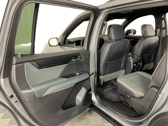 Used 2024 GMC Acadia AT4 w/ LPO, Floor Liner Package image 33