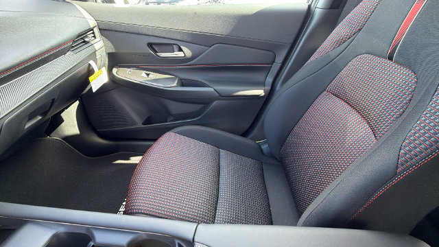 Used 2026 Nissan Sentra SR w/ Floor Mat Package FWD image 23