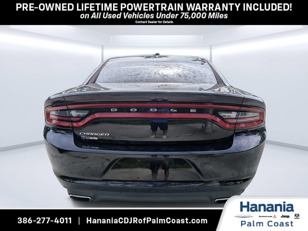 Used 2015 Dodge Charger SE w/ Popular Equipment Group RWD image 4
