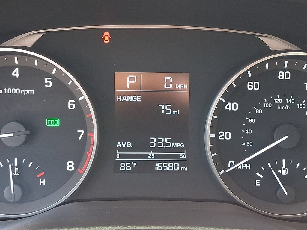 Used 2018 Hyundai Elantra SE FWD image 18