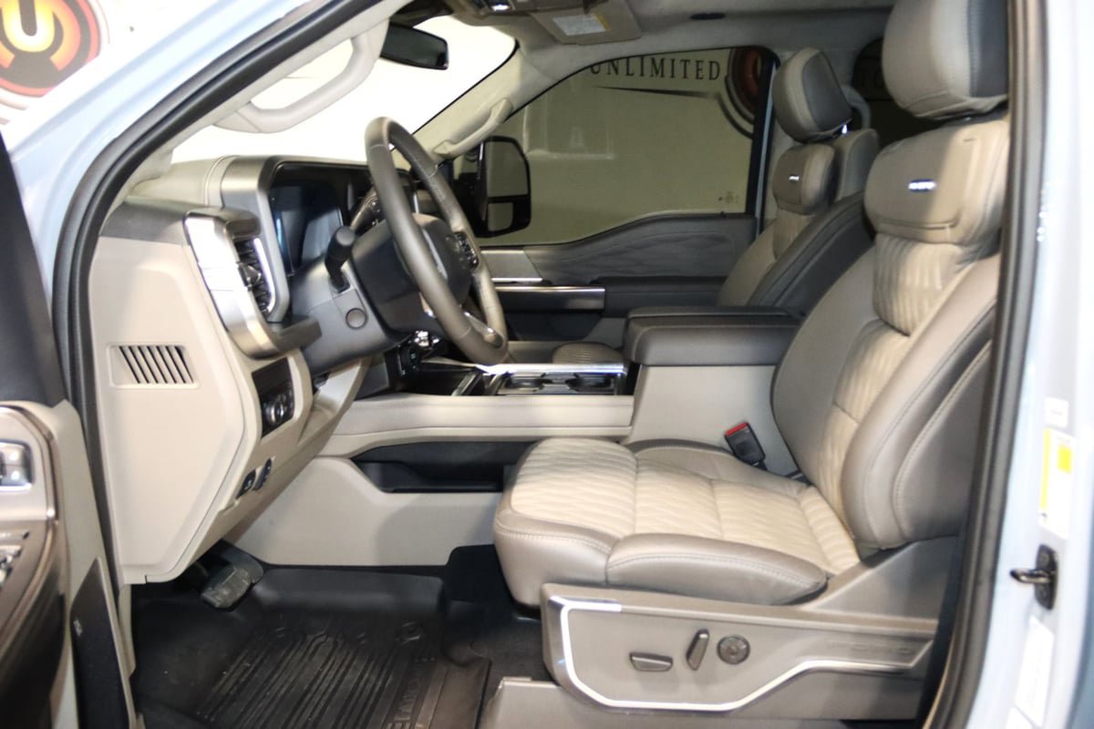 Used 2026 Ford F250 Platinum w/ Platinum Plus Package image 48