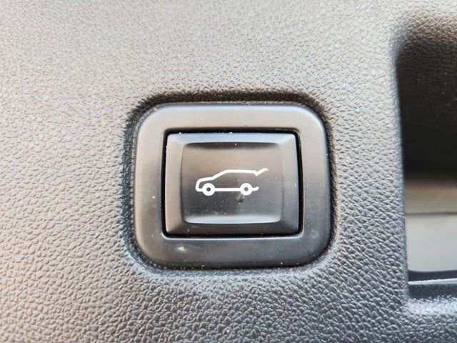 Used 2020 Chevrolet Equinox Premier image 36