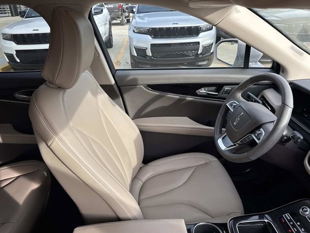 Used 2023 Lincoln Nautilus AWD image 9