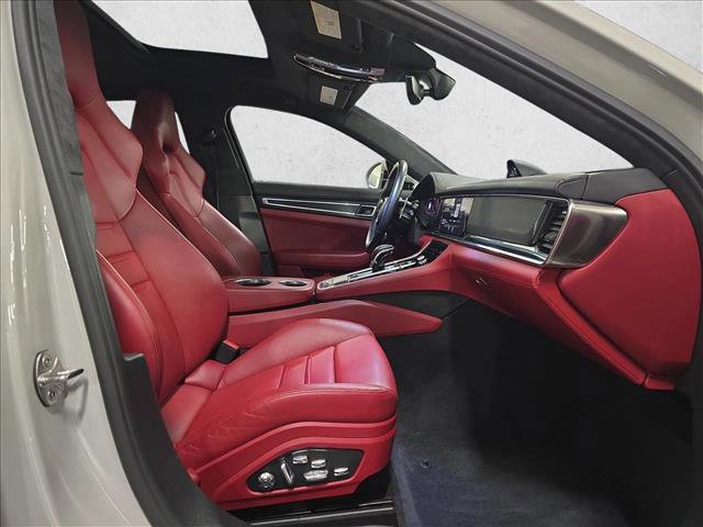Used 2021 Porsche Panamera GTS image 10
