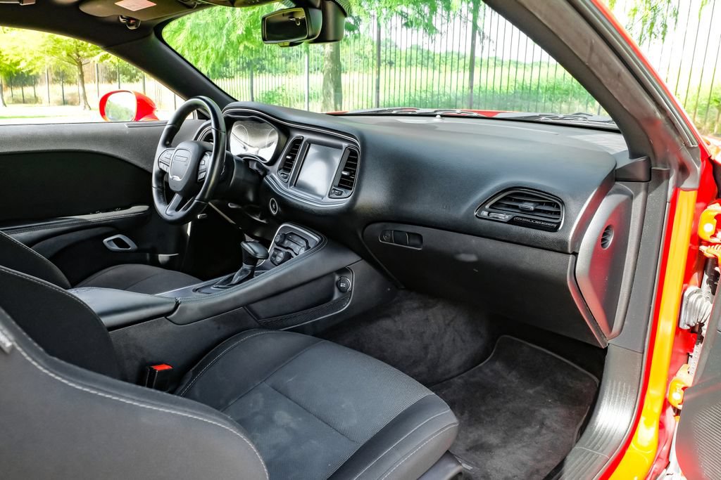 Used 2016 Dodge Challenger R/T Scat Pack RWD image 16