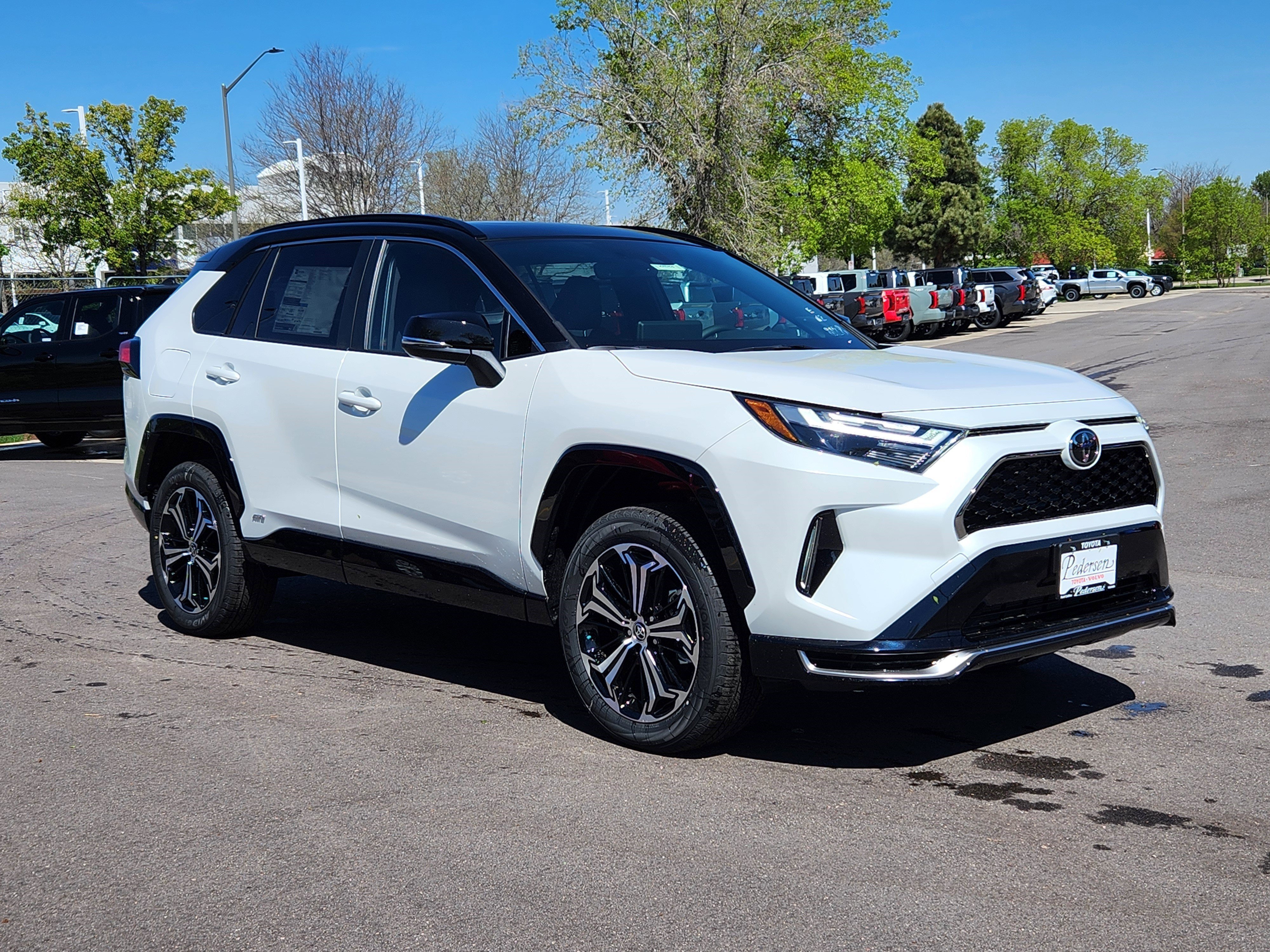New 2025 Toyota RAV4 XSE w/ Weather Package AWD/4WD image 6