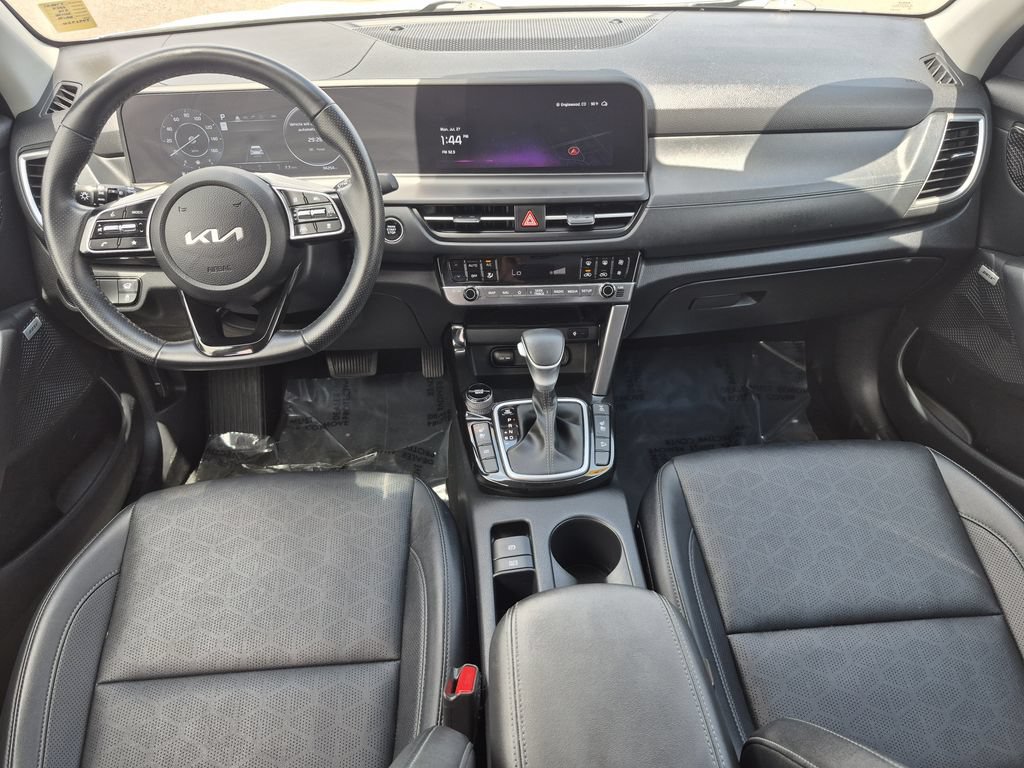 Certified 2024 Kia Seltos SX w/ SX Sunroof Package AWD/4WD image 13