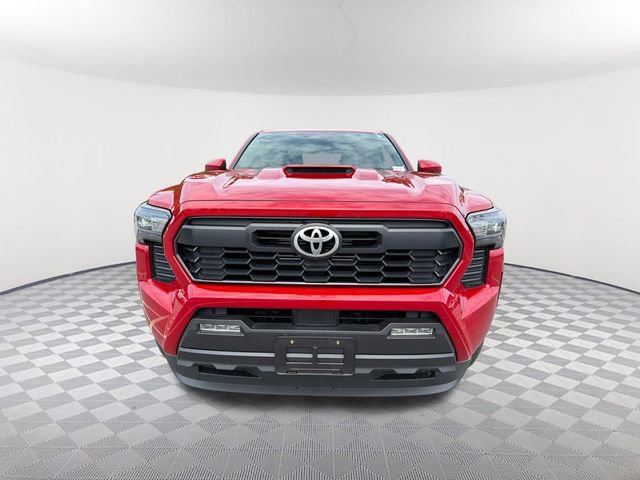 Used 2025 Toyota Tacoma TRD Sport AWD/4WD image 2