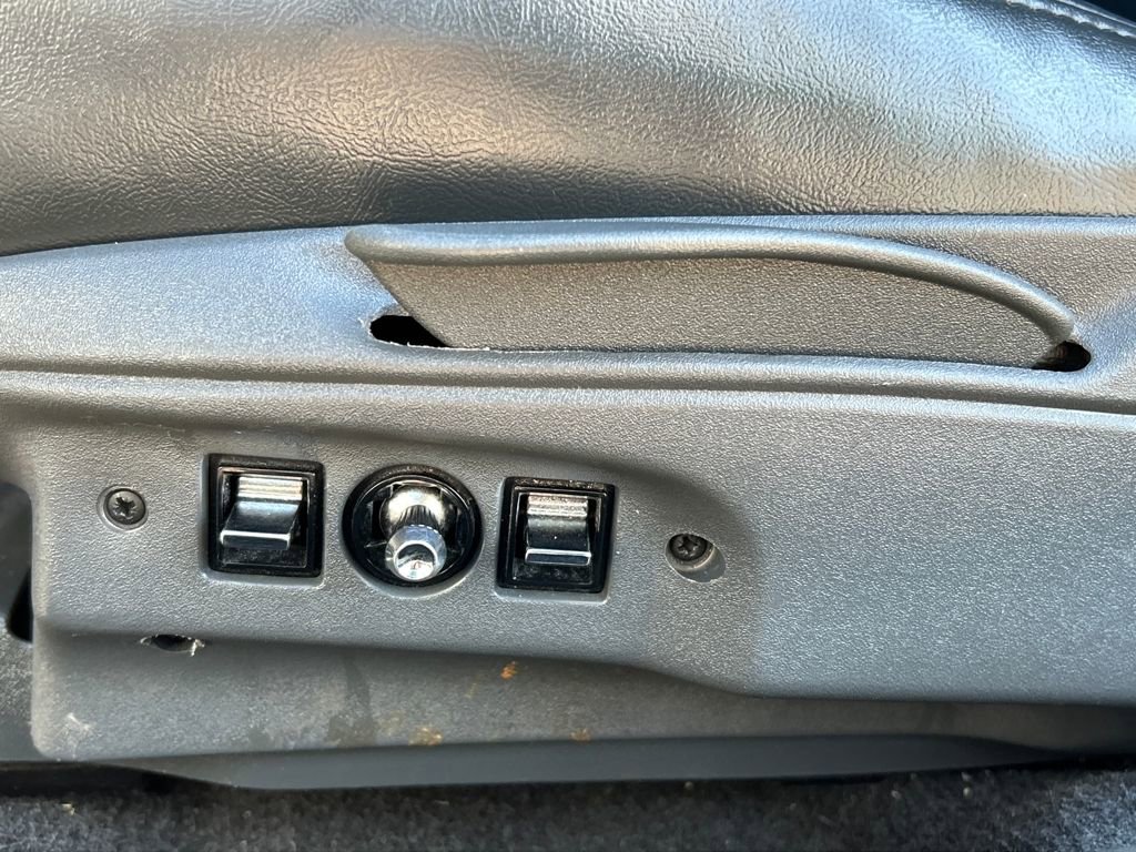 Used 1995 Chevrolet Monte Carlo Z34 FWD image 15