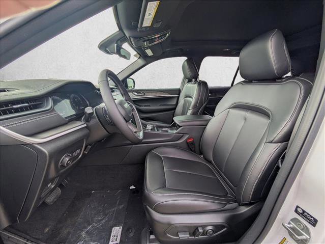 New 2026 Jeep Grand Cherokee Limited AWD/4WD image 4