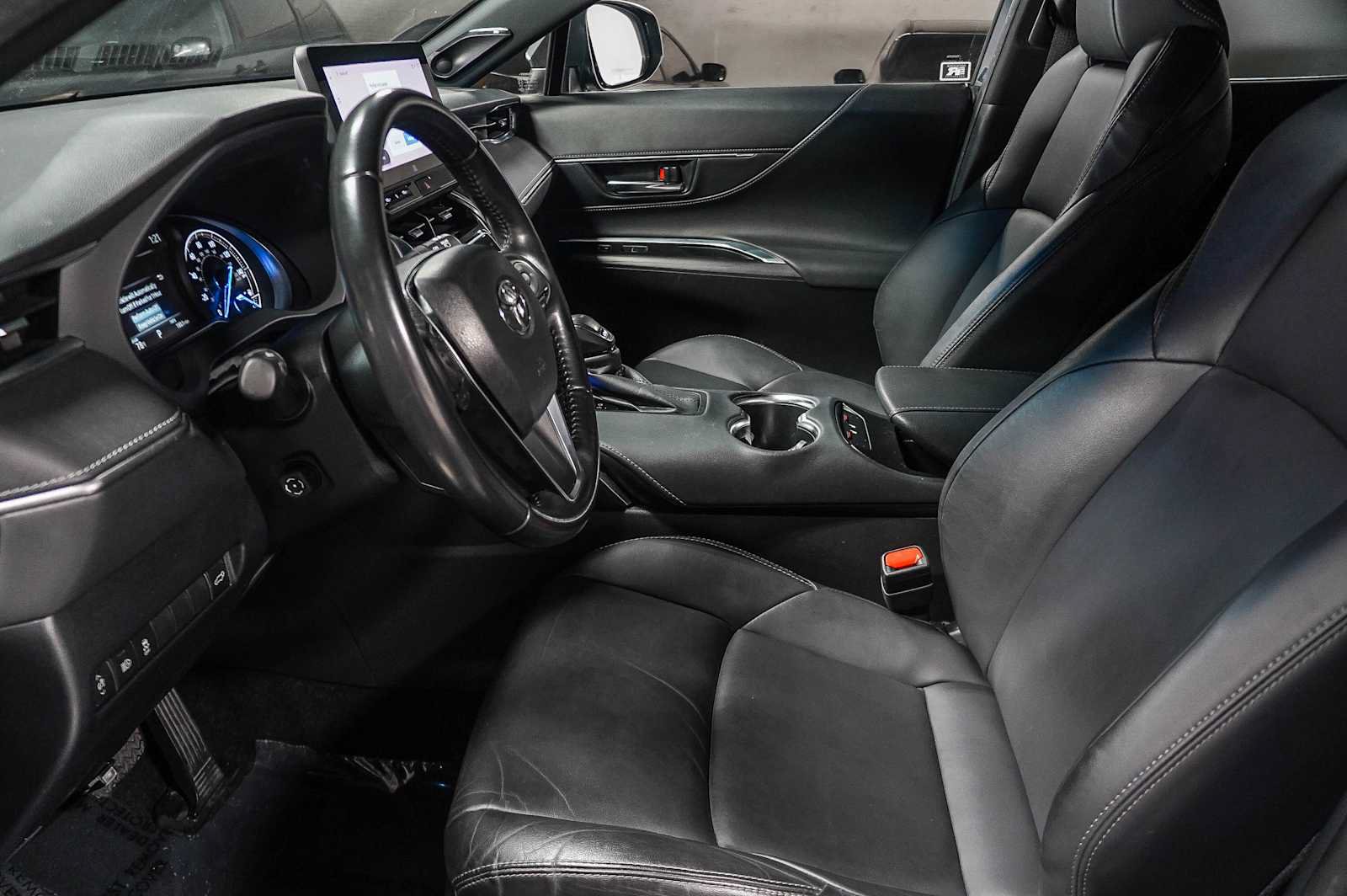 Certified 2023 Toyota Venza XLE AWD/4WD image 19