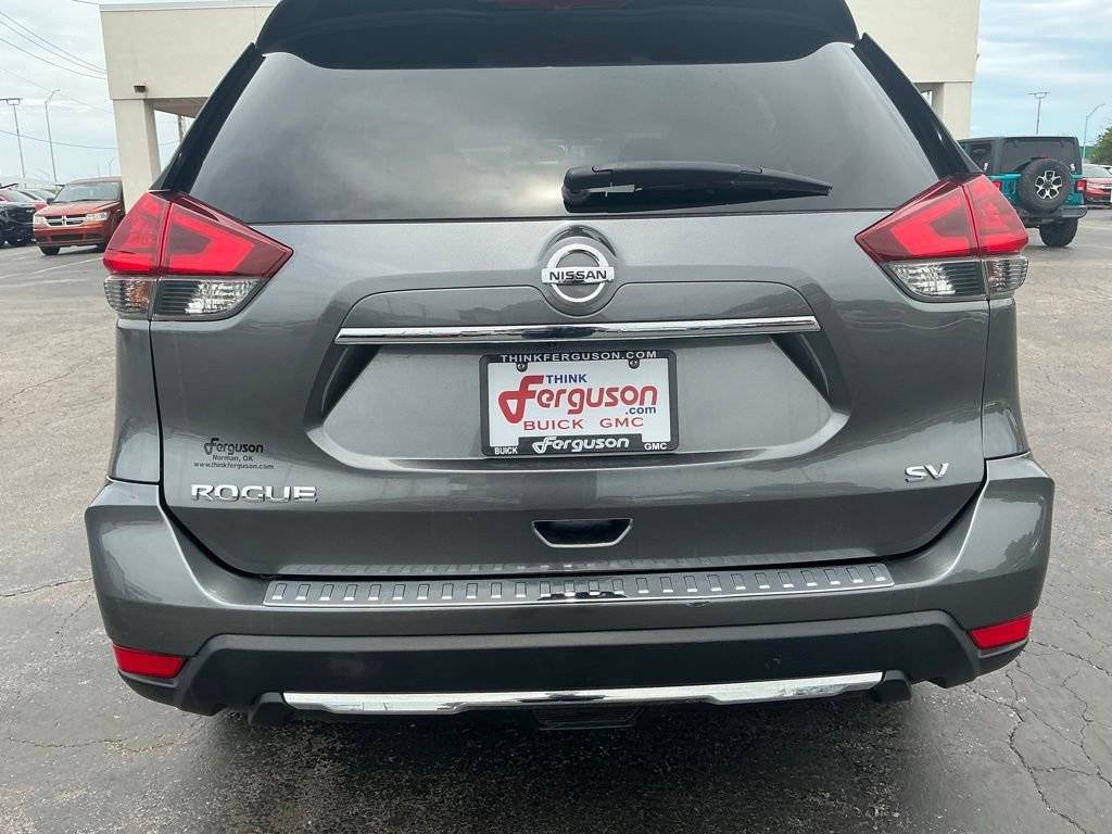 Used 2017 Nissan Rogue SV FWD image 7