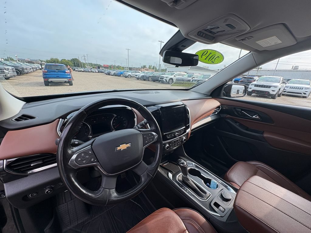 Used 2019 Chevrolet Traverse High Country w/ LPO, 'HIT The Road' Package AWD/4WD image 14