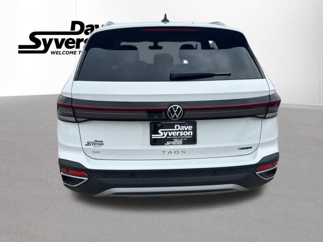 New 2025 Volkswagen Taos SE image 3