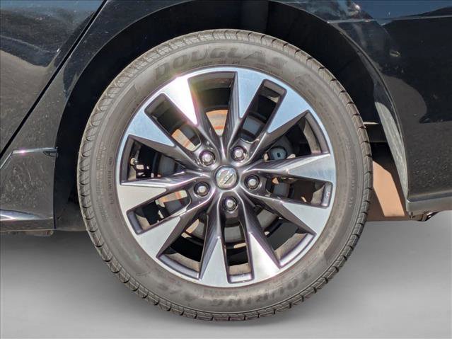 Used 2016 Nissan Sentra SR image 23