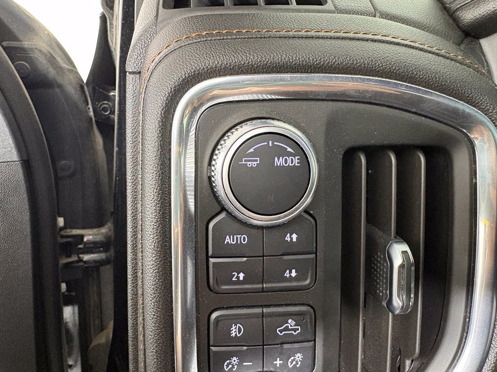 Used 2021 GMC Sierra 1500 AT4 w/ AT4 Premium Package AWD/4WD image 22