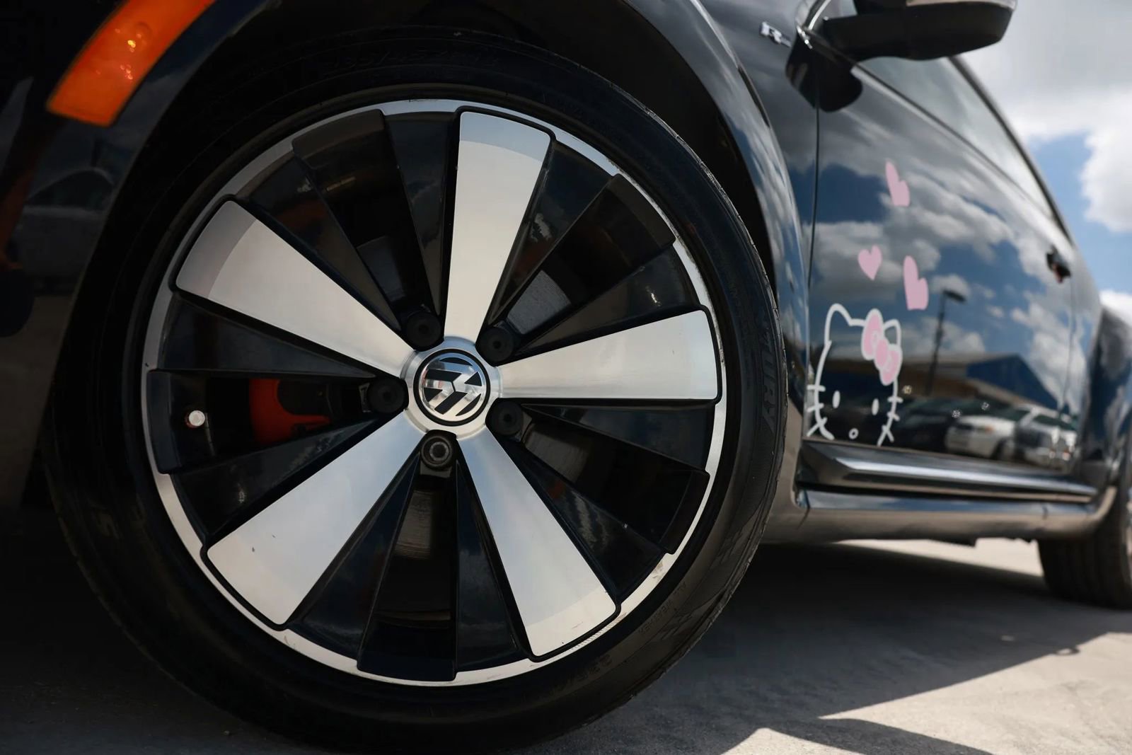 Used 2014 Volkswagen Beetle R-Line image 30