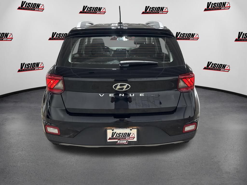 Used 2023 Hyundai Venue SEL w/ Cargo Package FWD image 6