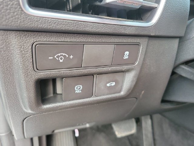 Used 2025 Hyundai Sonata SEL FWD image 30