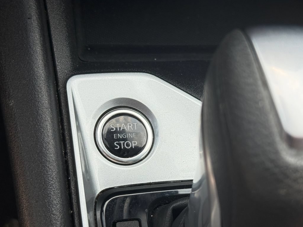 Used 2025 Nissan Altima 2.5 SV AWD/4WD image 31