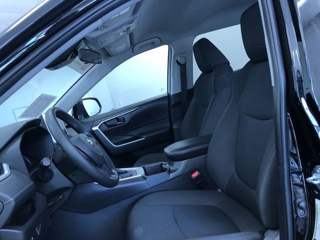 Certified 2025 Toyota RAV4 LE image 18