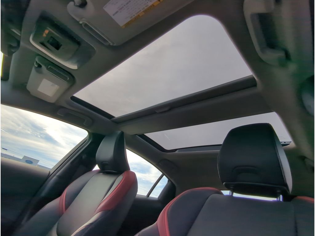 Used 2025 Toyota Prius Plug-In Hybrid image 21