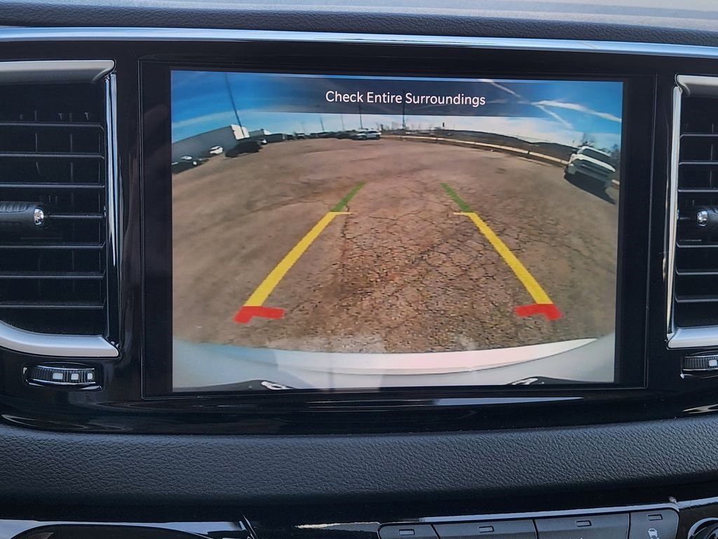 Used 2024 Chrysler Pacifica Touring-L image 19