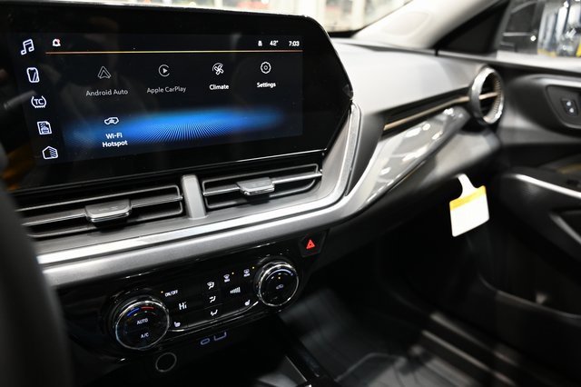 New 2026 Chevrolet Trax ACTIV w/ Sunroof Package image 14