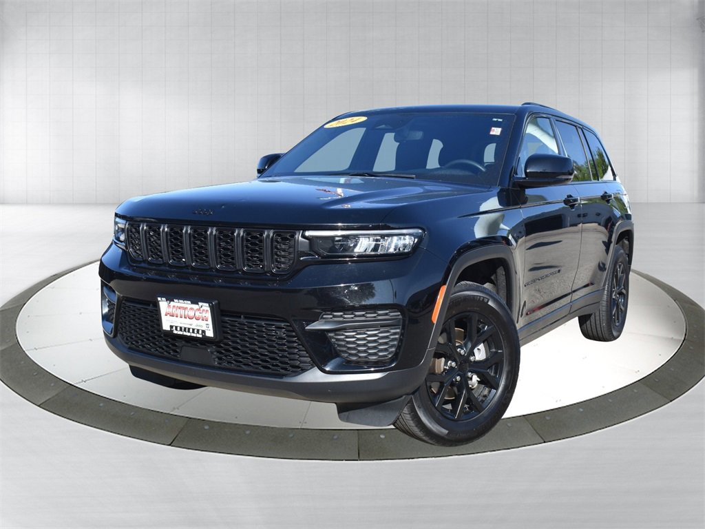 Used 2024 Jeep Grand Cherokee Altitude