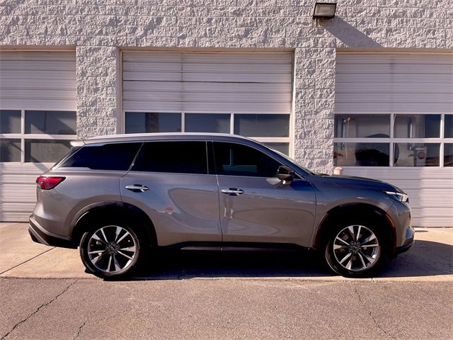 Used 2023 INFINITI QX60 Luxe