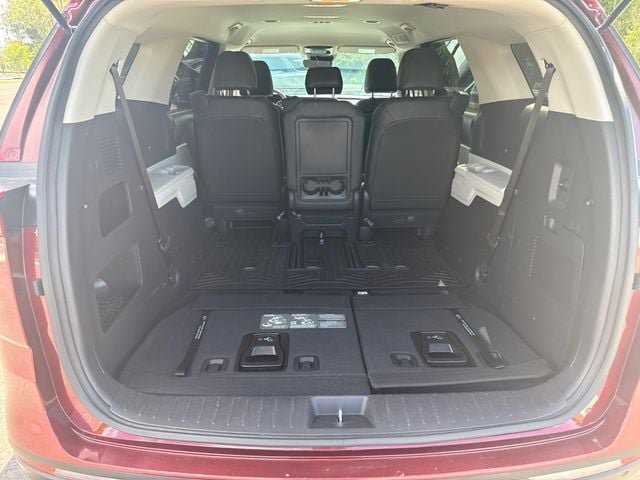 Used 2024 Kia Carnival LX FWD image 12