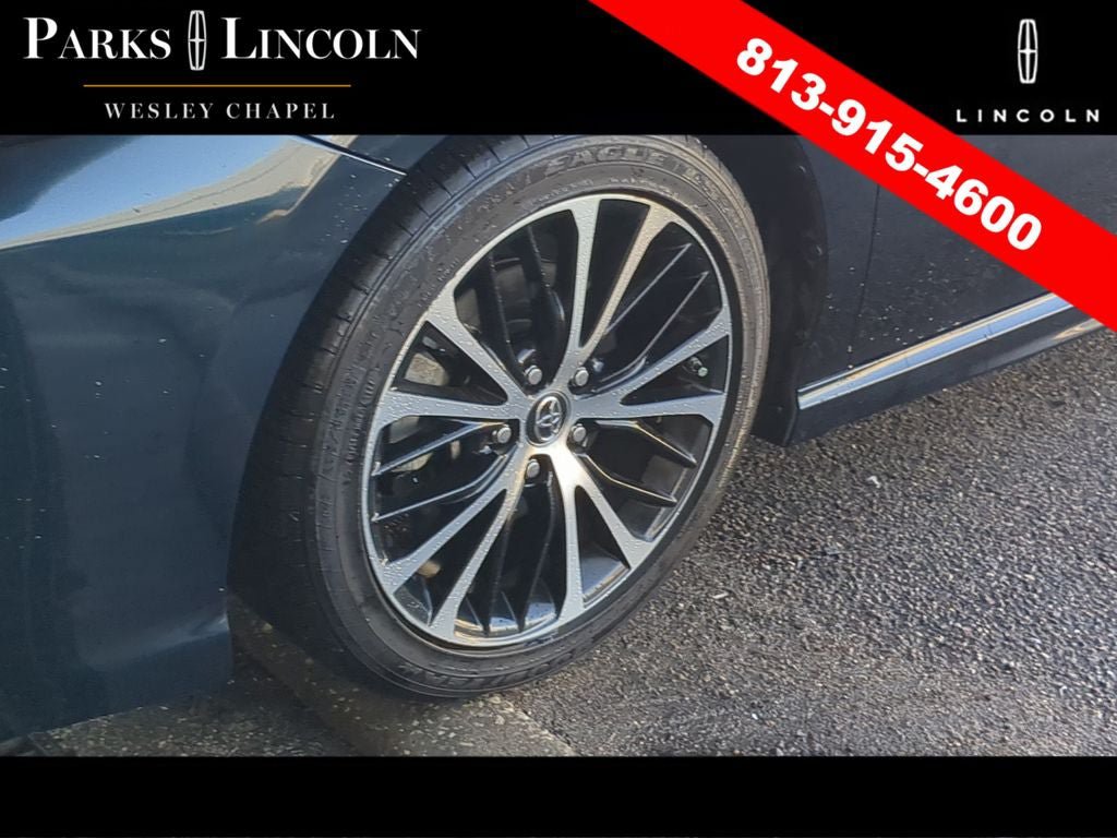 Used 2019 Toyota Camry SE FWD image 12