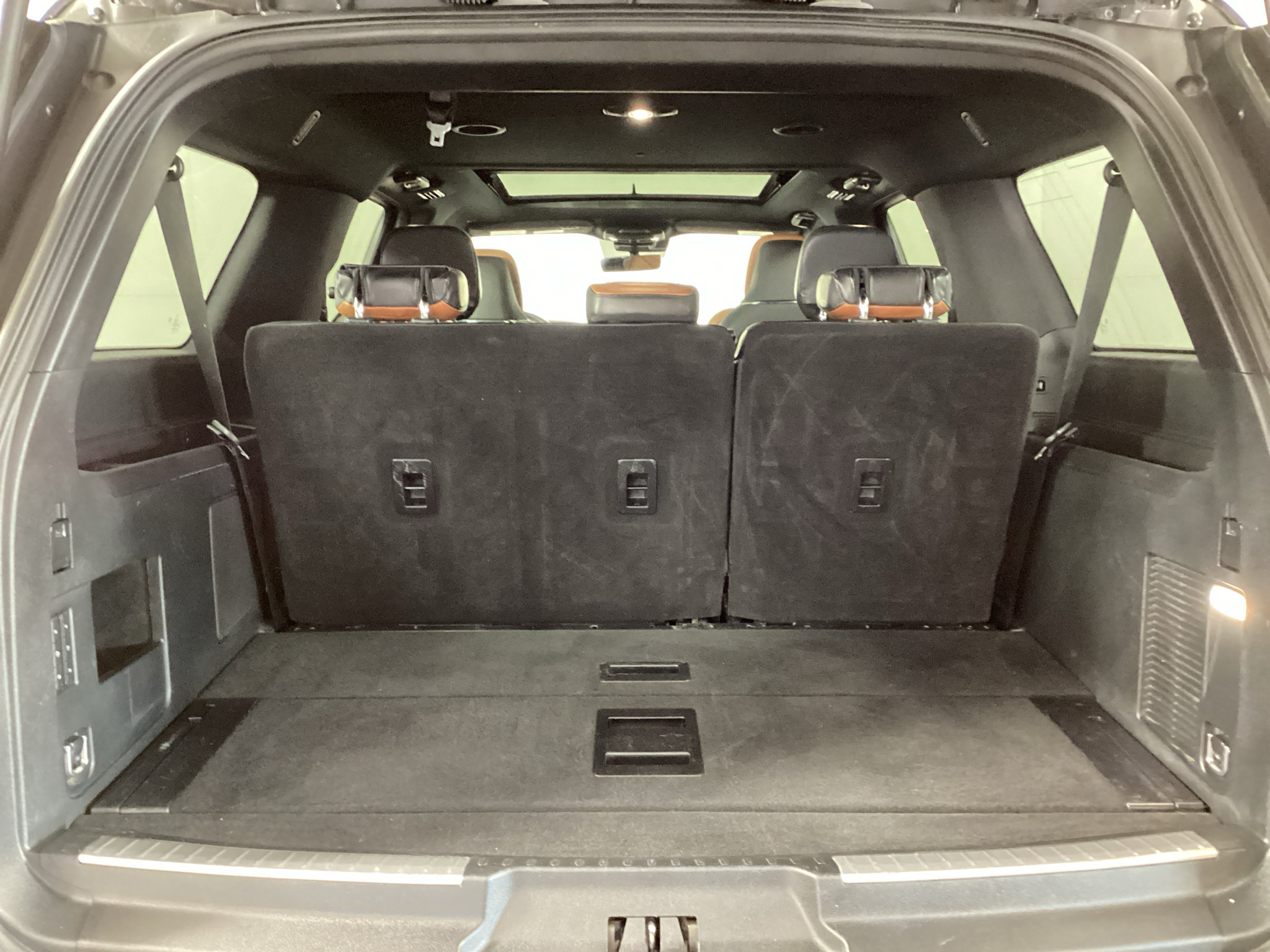 Used 2021 Lincoln Navigator L Reserve AWD/4WD image 32