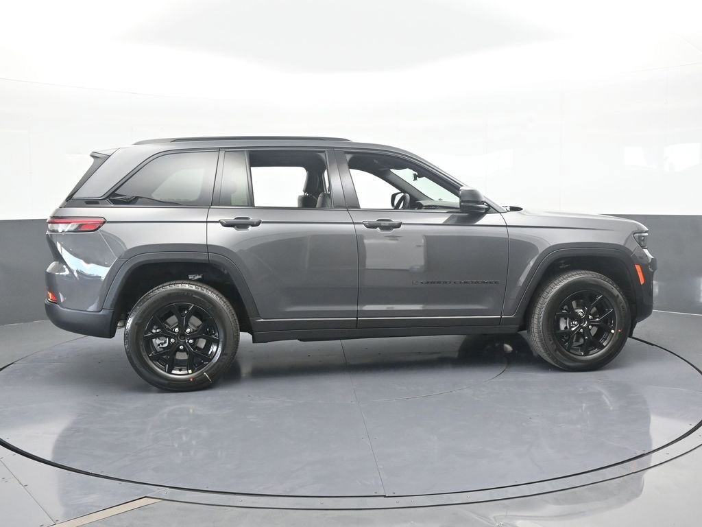 New 2025 Jeep Grand Cherokee Altitude image 7