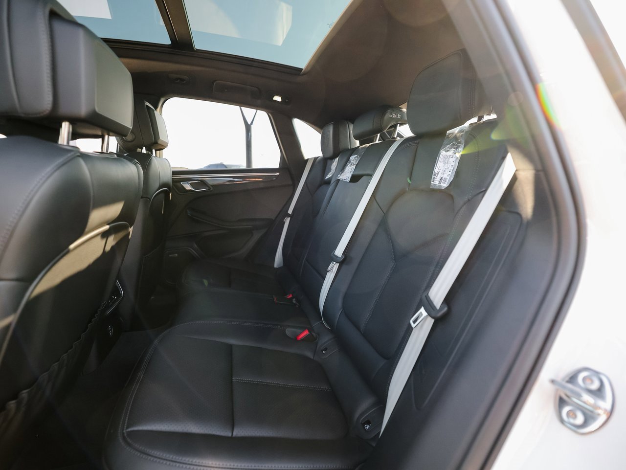 New 2026 Porsche Macan GTS image 24