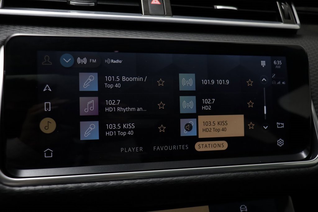 Used 2023 Land Rover Range Rover Velar R-Dynamic S image 11