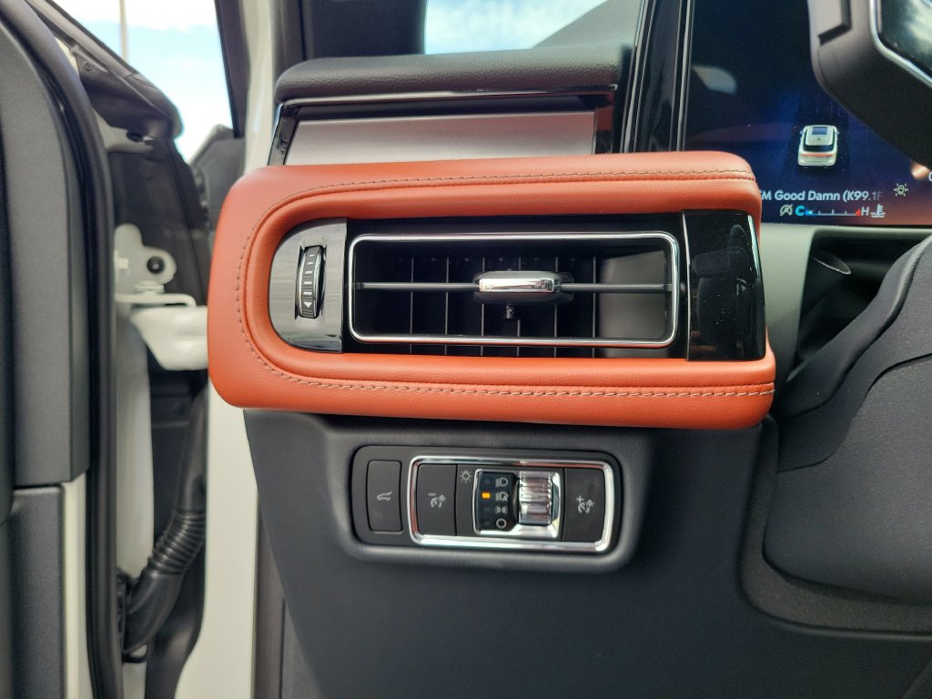 New 2027 Lincoln Aviator Reserve AWD/4WD image 23