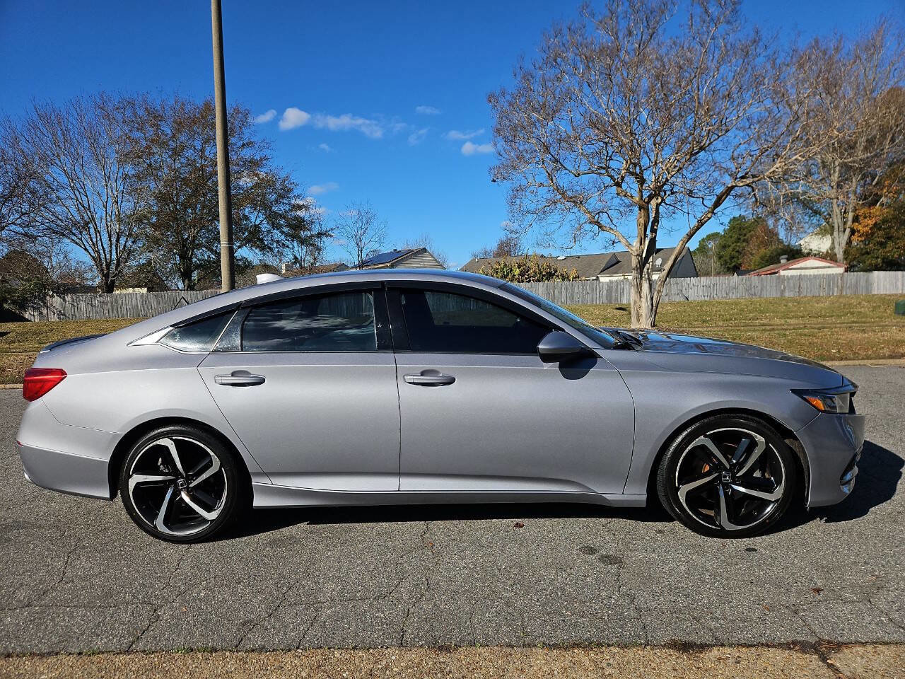 Used 2018 Honda Accord Sport image 7