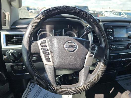 Used 2018 Nissan Titan SV AWD/4WD image 5