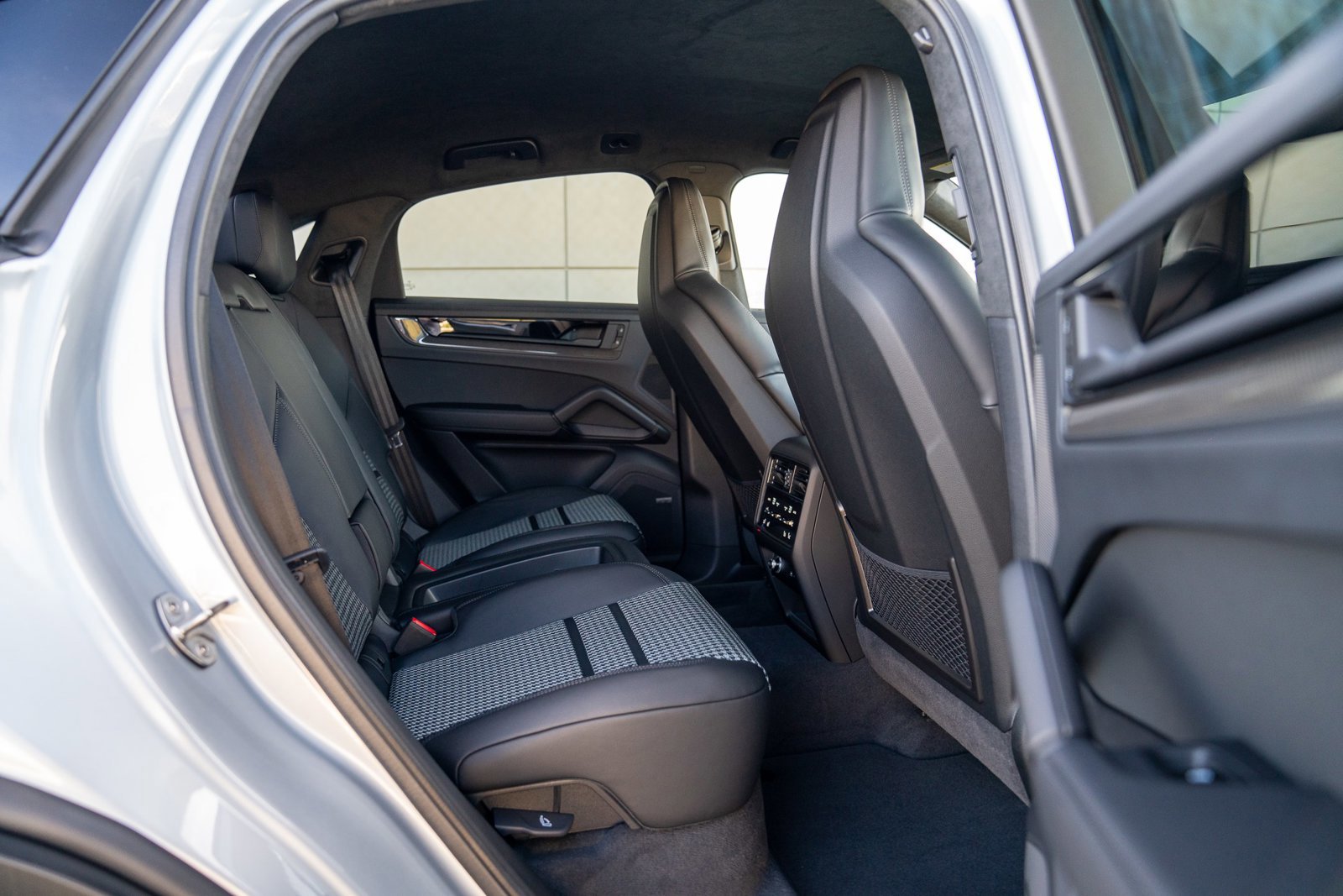 New 2026 Porsche Cayenne GTS image 24