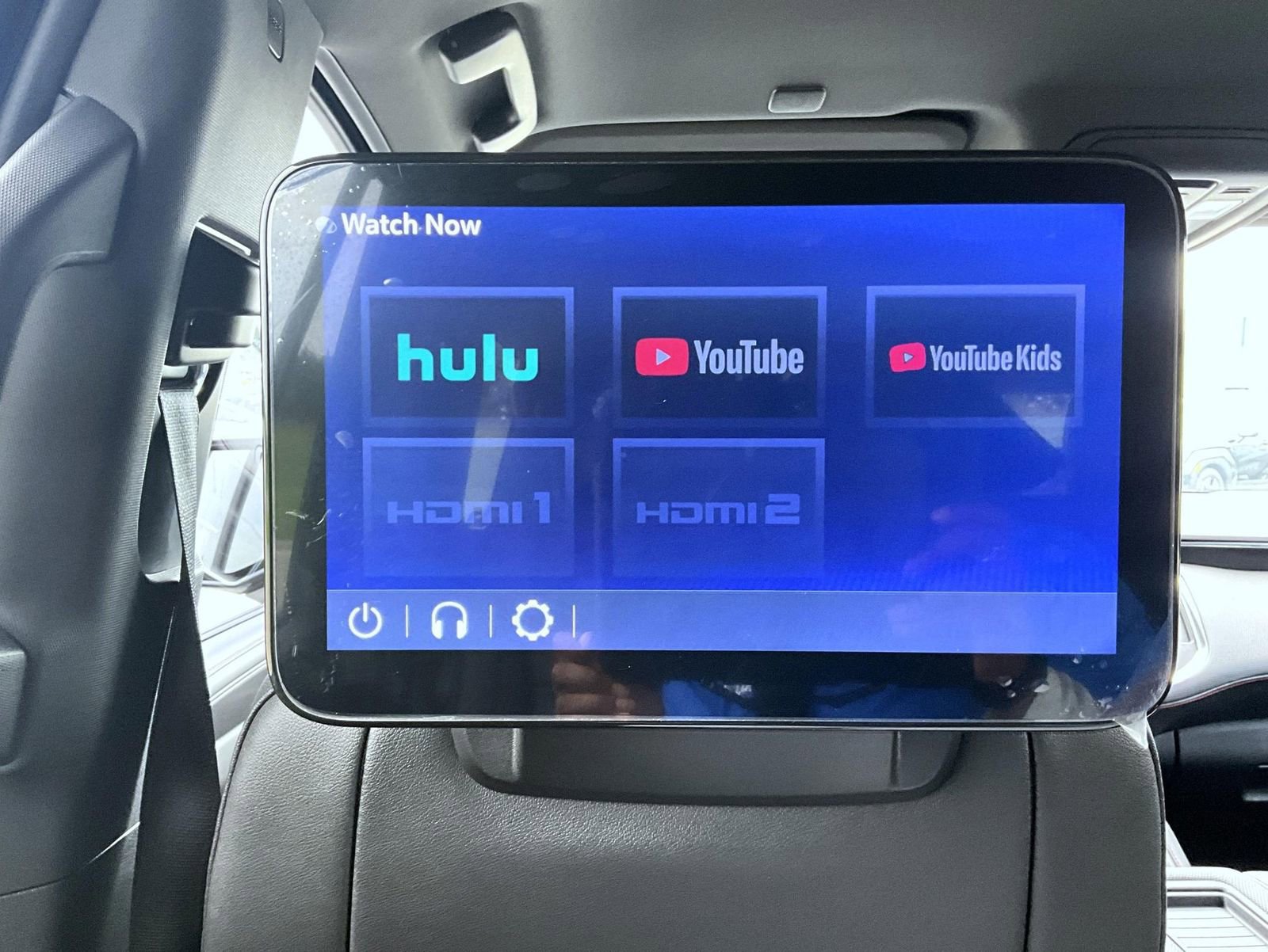 Used 2024 Chevrolet Tahoe RST w/ Sport Performance Package image 19