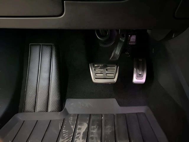 Used 2024 Audi Q4 e-tron Premium Plus w/ Premium Plus image 69