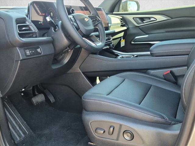 New 2027 Chevrolet Traverse LT w/ Sun and Wheel Package FWD image 4