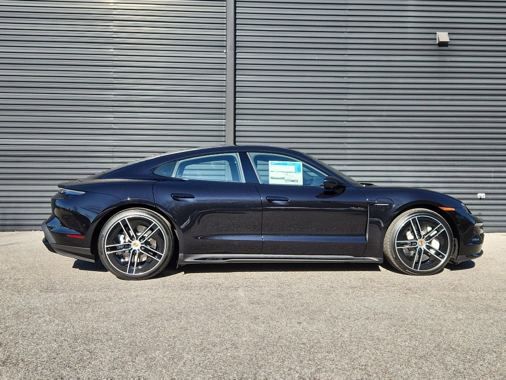 New 2026 Porsche Taycan GTS image 8