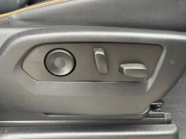 Used 2023 GMC Yukon AT4 image 32