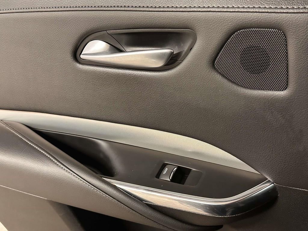 Used 2023 Cadillac XT4 Premium Luxury image 21