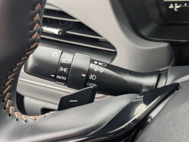 Used 2025 Subaru Forester Sport image 21