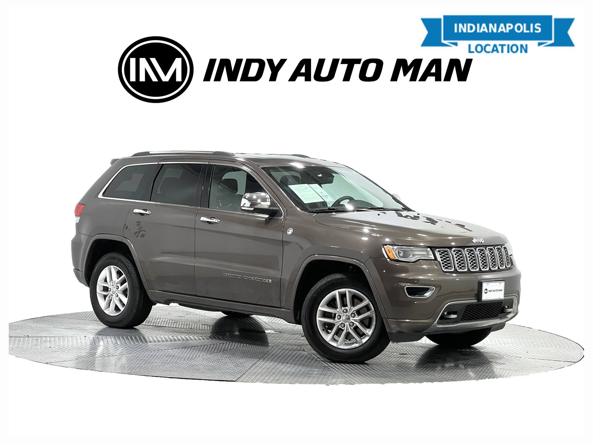 Used 2017 Jeep Grand Cherokee Overland AWD/4WD image 1